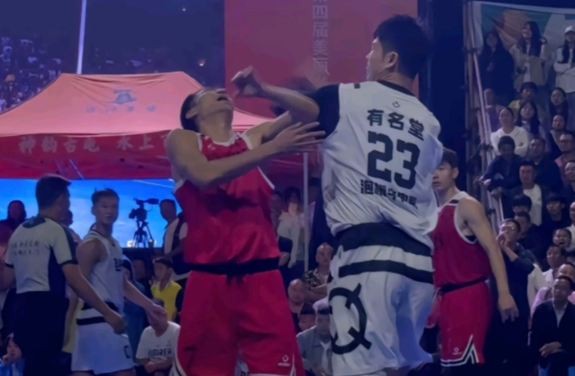 前男篮国手打村BA!拳打对手引爆激烈冲突,曾夺总冠军+山东队长